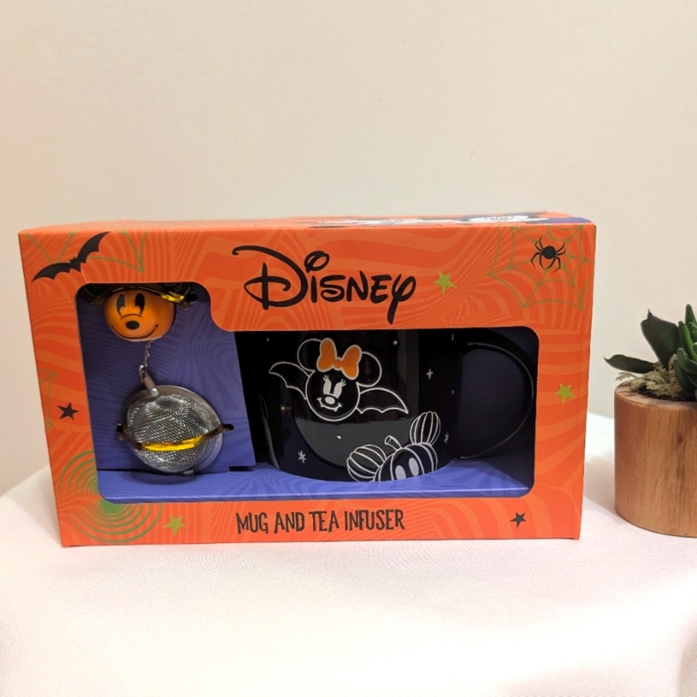 🎃 Disney Minnie Halloween Mug & Tea Infuser Set